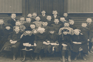 Bilde av Middelskolen 1920